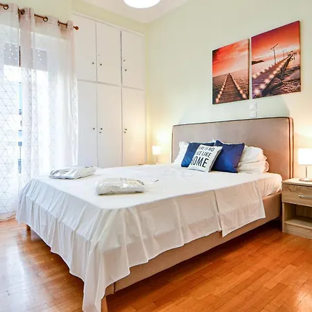 Athenian Sunny Apartment